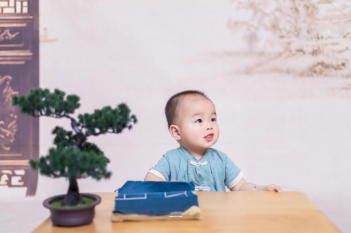 陇南宝宝宁愿饿也不吃奶粉